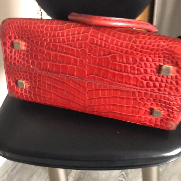 Michael kors beautiful red reptile bag purchased from the runway collection - Picture 3 of 6